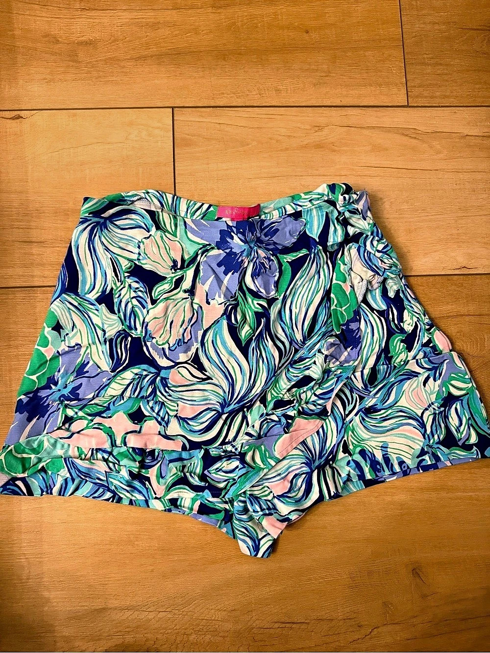 Lilly Pulitzer Floral skort in Blue & Green Size 8